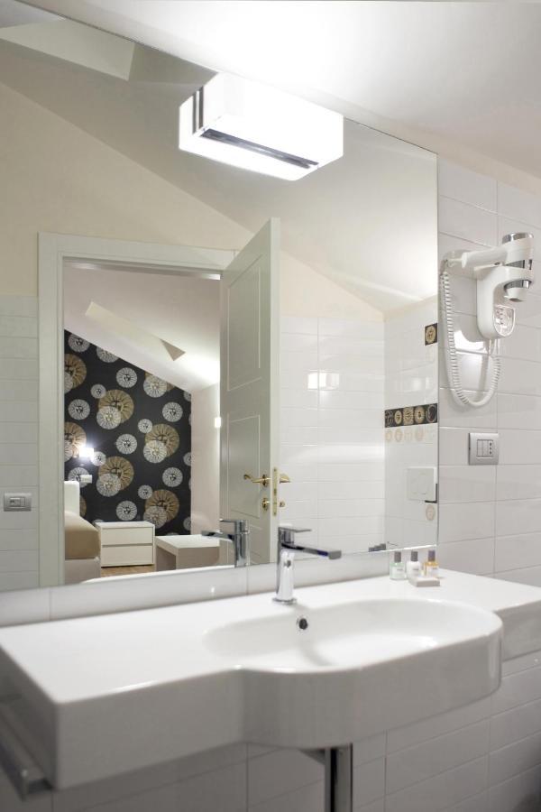 Santa Cesarea Residence Luxury Suite - La Vetta Del Sasso Barisano 마테라 외부 사진